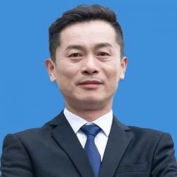 씨 리앙 우,포장 디자인 디렉터