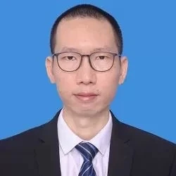 알렉산더 롱 씨,마케팅 및 판매 책임자